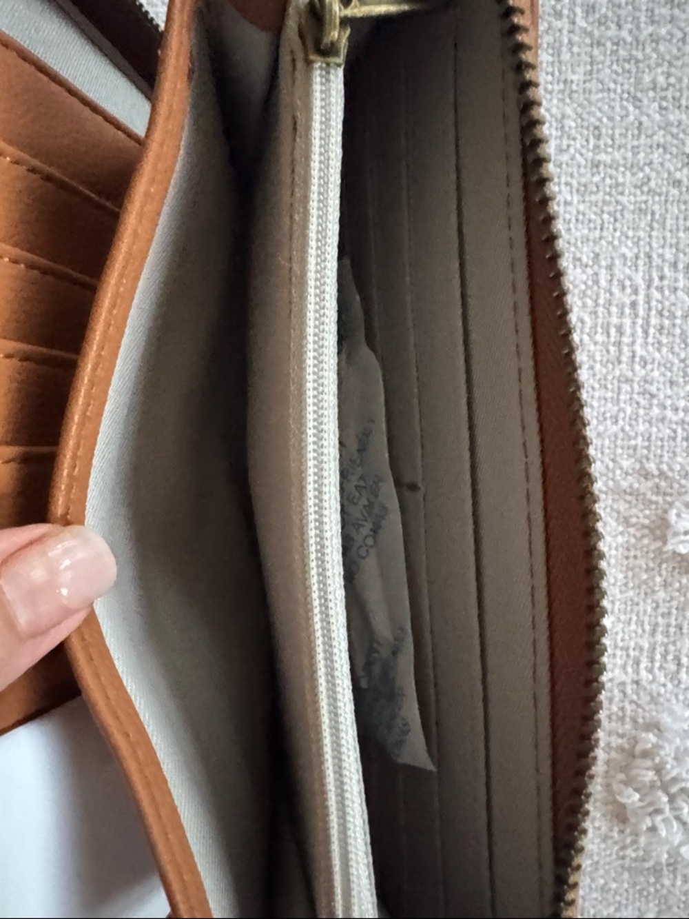New-Thirty One Gifts All About the Benjamins Caramel Smooth Pebble
F3 - Picture 3 of 5